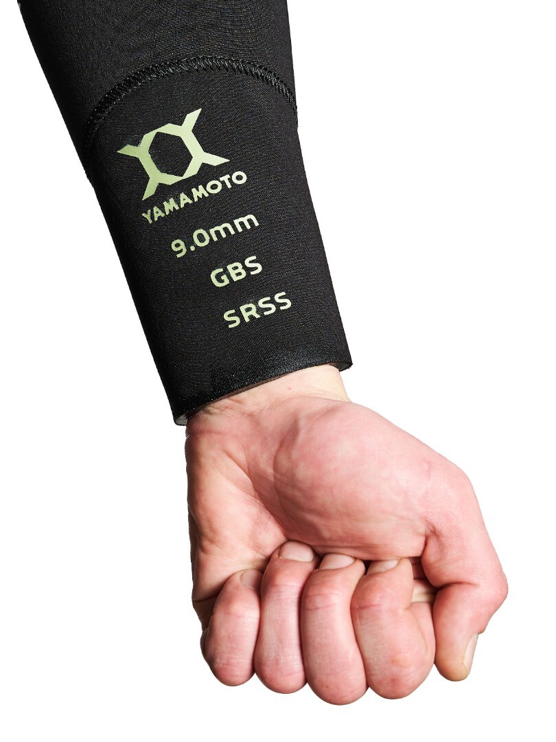 гидрокостюм для подводной охоты